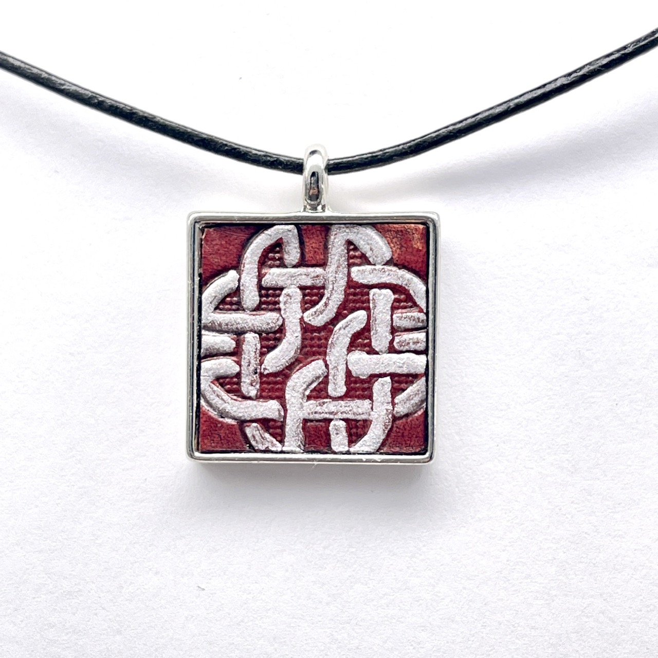 Medium Leather Bezel Necklace